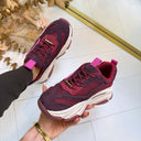 STEVE MADDEN POSSESSION-E SNEAKER 0033 - CHERRY LACQ SUEDE