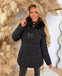 GUESS JOLANDA STRETCH PUFFER WINTERJACKET W6BL77W4713 - BLACK