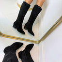 CASUAL SUEDINE LAARS Y2366