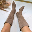 CASUAL SUEDINE LAARS Y2366