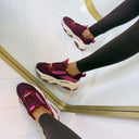 STEVE MADDEN POSSESSION-E SNEAKER 0033 - CHERRY LACQ SUEDE