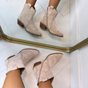 NEW STUDS BOOT DES8011