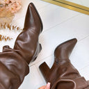 DAISY LAARS MET HAK DES8528