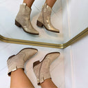 STUDDIE COWBOY BOOTIE DES8001